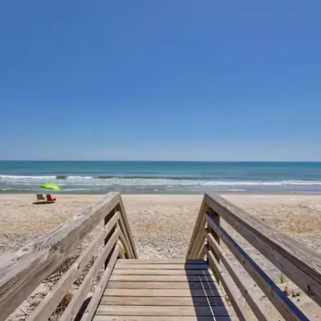 Bombastic Home - Steps To Beach - Gamerm - Hot Tub - Pet Friendly